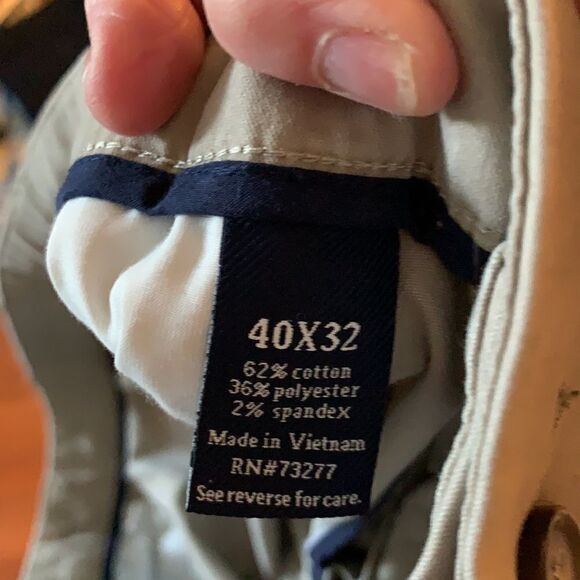 Size 40 x 32 croft and barrow khakis - Picture 3 of 6